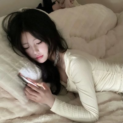 高三女生部落格 海报