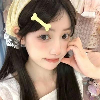 萝拉的星星在中国 海报